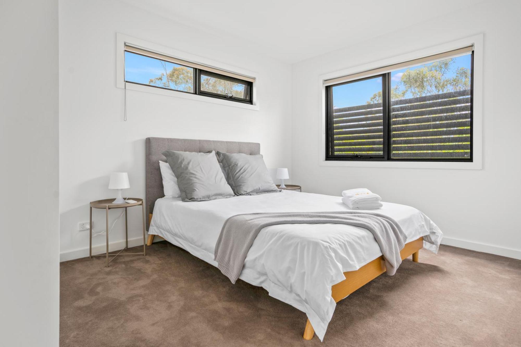 Stayau Modern 4-Bedroom Th Bayswater Heathmont Exterior photo